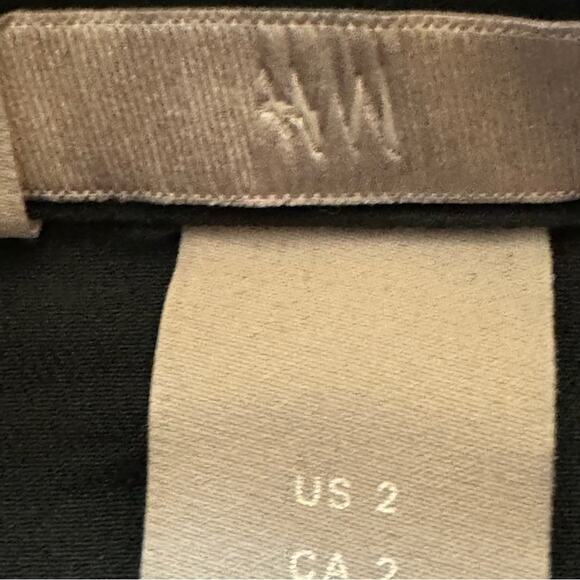 H&M women's dark green long sleeve faux silk button blouse shirt top size 2 b3 - Picture 2 of 4